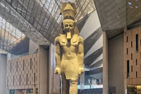 Piramidi e sfingi di Giza private con tour del GEM del Grand Museo Egizio