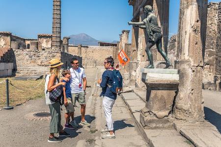 Tour guidato di Pompei con biglietto salta la fila da Napoli