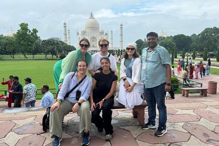 Agra: Taj Mahal with Mausoleum Skip the Line tickets & guide