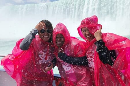 Niagara Falls Tour with Skip the Line Cruise plus Wine Tasting