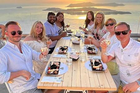 Santorini Wine Adventure com 12 degustações de vinhos, tapas e pôr do sol