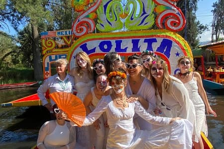 Xochimilco & Mexican Party with Guacamole & Unlimited Drinks