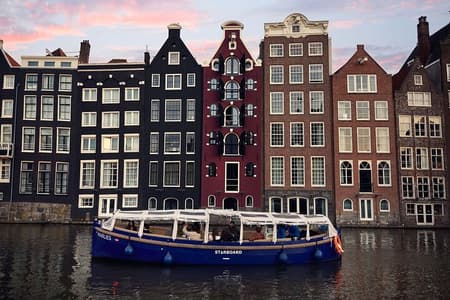 Amsterdam: Evening Candle Light Cruise With Wine & Cheese