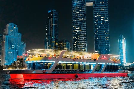 Dinercruise Dubai Marina met livemuziek en open bar