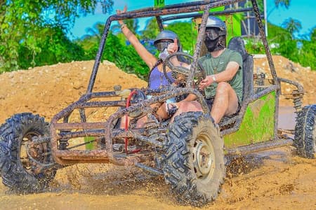 Aventura en ATV y Buggy con Cueva de Agua y Playa en Punta Cana