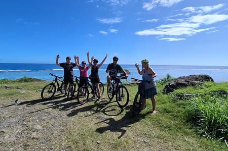 'Discover' Rarotonga Cycling Tour with Lunch