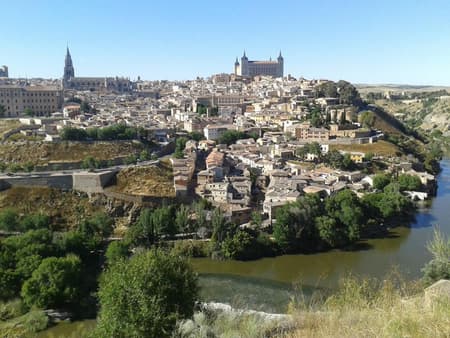 Segovia y Toledo con Alcázar y acceso opcional a la Catedral - Tour