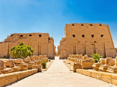 Explore East and West Bank - Full-Day Tour