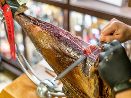 Découvrez les marchés et tapas mondialement célèbres du pays – Visite en petit groupe