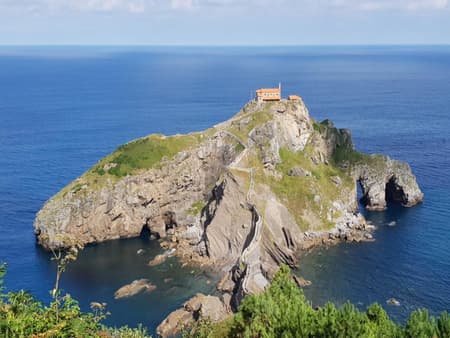 Gaztelugatxe, Mundaka und Gernika – Halbtagesausflug ab Bilbao 