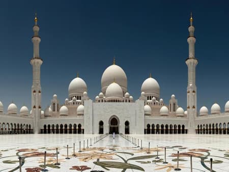 Discover Abu Dhabi Mosque, Louvre Museum and Qasr Al Watan Palace