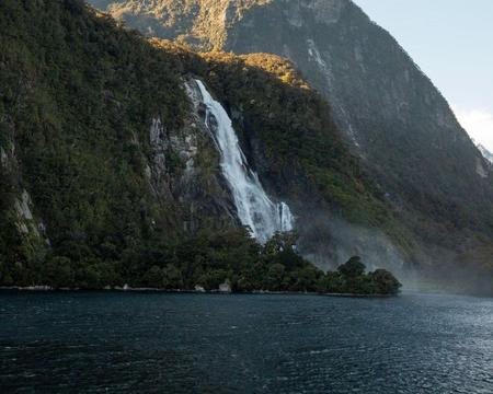 Milford Sound Scenic Tour & Cruise from Queenstown (6:30am - Glass Roof Van)