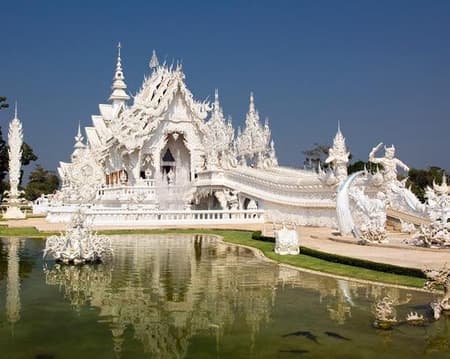 Chiang Rai - Mae Chan incl. Wat Rong Khun and Mae Sai border