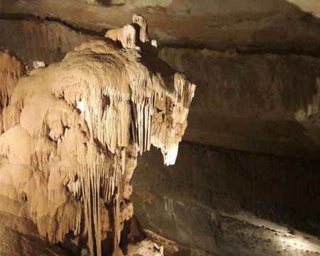 Historic Nizwa & Magical Al Hoota Cave