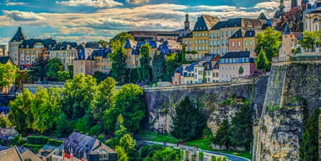 Excursión de Día Completo a Luxemburgo y Dinant desde Bruselas en Español