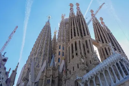 Visita de la Sagrada Familia Sin Colas