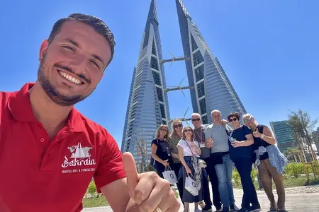 Manama Day from South to North to Discover Bahrain
