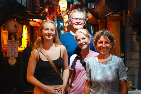 Shinjuku: Private Tokyo nights of Japanese Food for Family