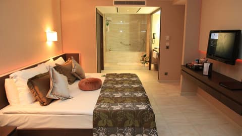 Cratos Premium Hotel Casino & SPA, 