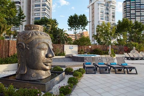 Flamingo Beach Resort, 