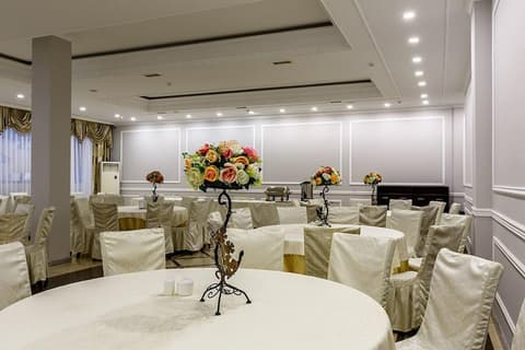 Renion Hotel Almaty, 