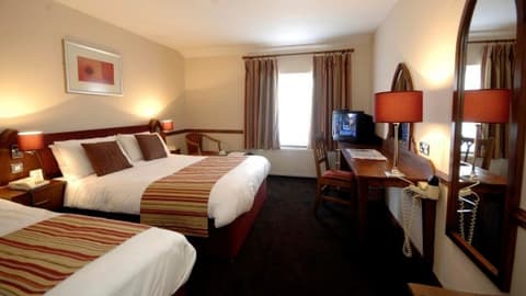 Killarney Court Hotel, 