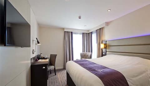 Premier Inn Premier Inn London Tolworth, 