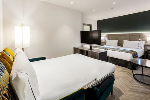 EUROSTARS PUERTA REAL, 