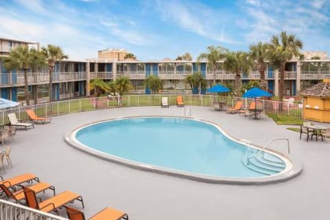 Howard Johnson by Wyndham Orlando/International Drive, 