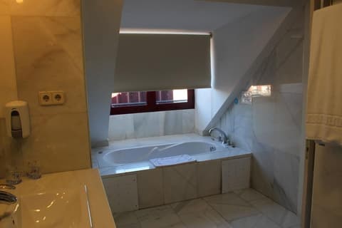 APARTAHOTEL VILLA DE PARLA, 