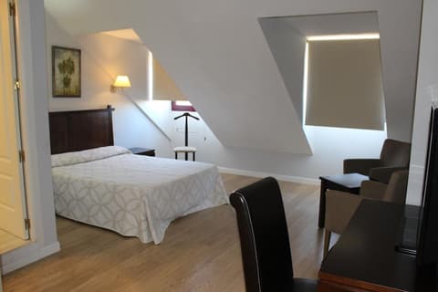 APARTAHOTEL VILLA DE PARLA, 