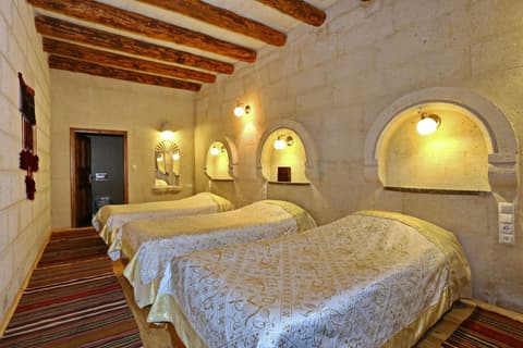 Anatolia Pension, 