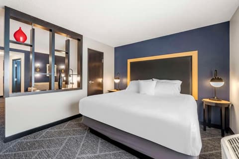 Cambria Hotel & Suites Minneapolis Maple Grove, 