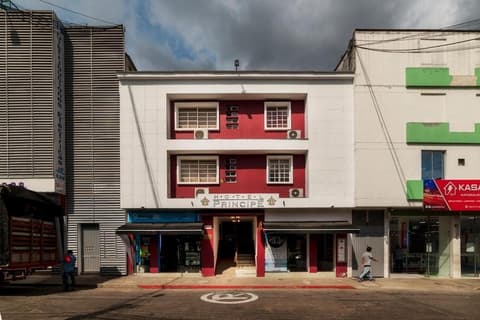 Ayenda 1502 Principe, 