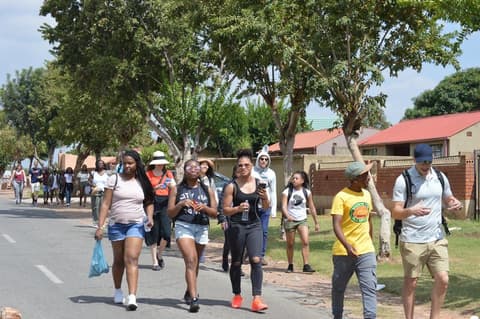 Lebo's Soweto Backpackers - Soweto Walking Tour (3 hours)
