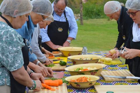 Lebo's Soweto Backpackers - Soweto Food and History Combo - 3 Hours (Including Lunch)