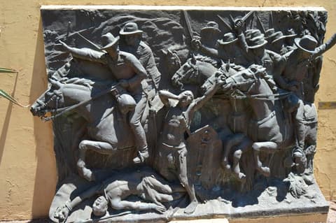 Dugongo Servicos Lda - Maputo City Tour (5 Hrs)