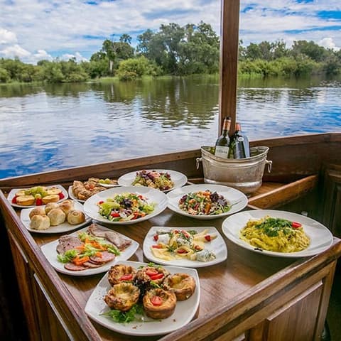 Ilala Lodge - Ra-Ikane Lunch Cruise