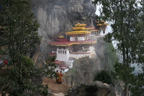 The Best of Bhutan, French-speaking guide, Private Tour