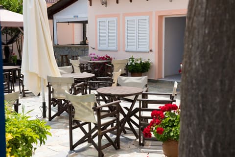 Andrianna Apartments, 