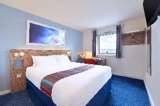 Travelodge Bracknell Central, 