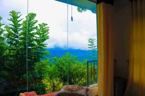 Yoho Hill Forest Cottage, 