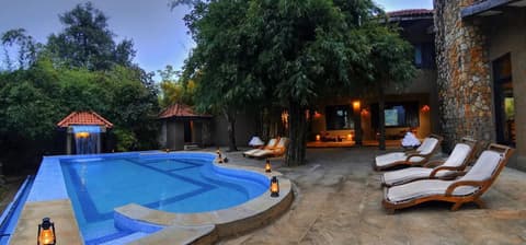 Pugdundee Safaris - Kanha Earth Lodge, 
