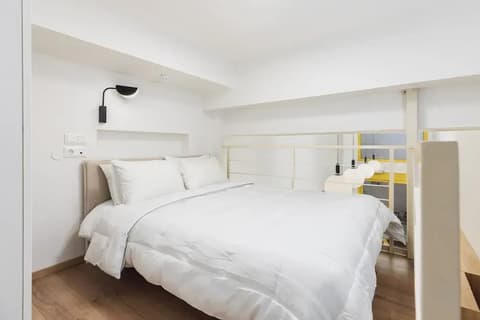 Soho Harbor by halu!, 