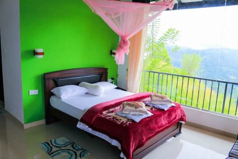 Yoho Hill Forest Cottage, 