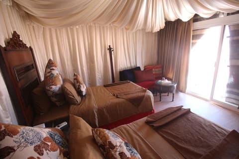 Wadi Rum Night Luxury Camp, 