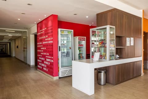 Super 8 Aeroporto Confins, 