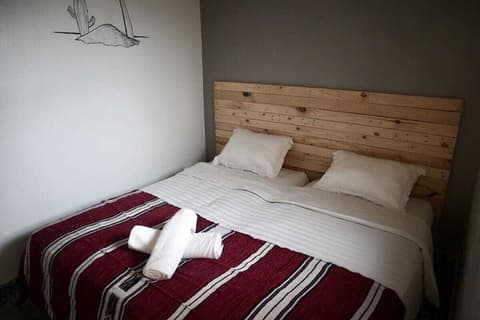 BigBlue Hostel Surf & Coworking, 