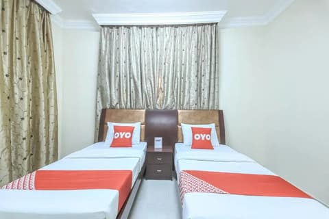 Super OYO 111 Al Thabit Hotel, 