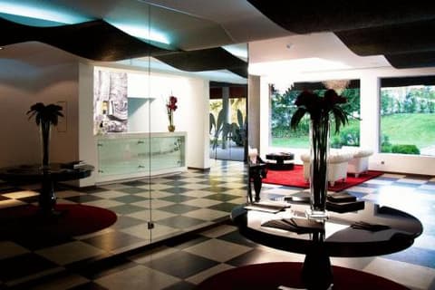 PAREDES DESIGN HOTEL, 